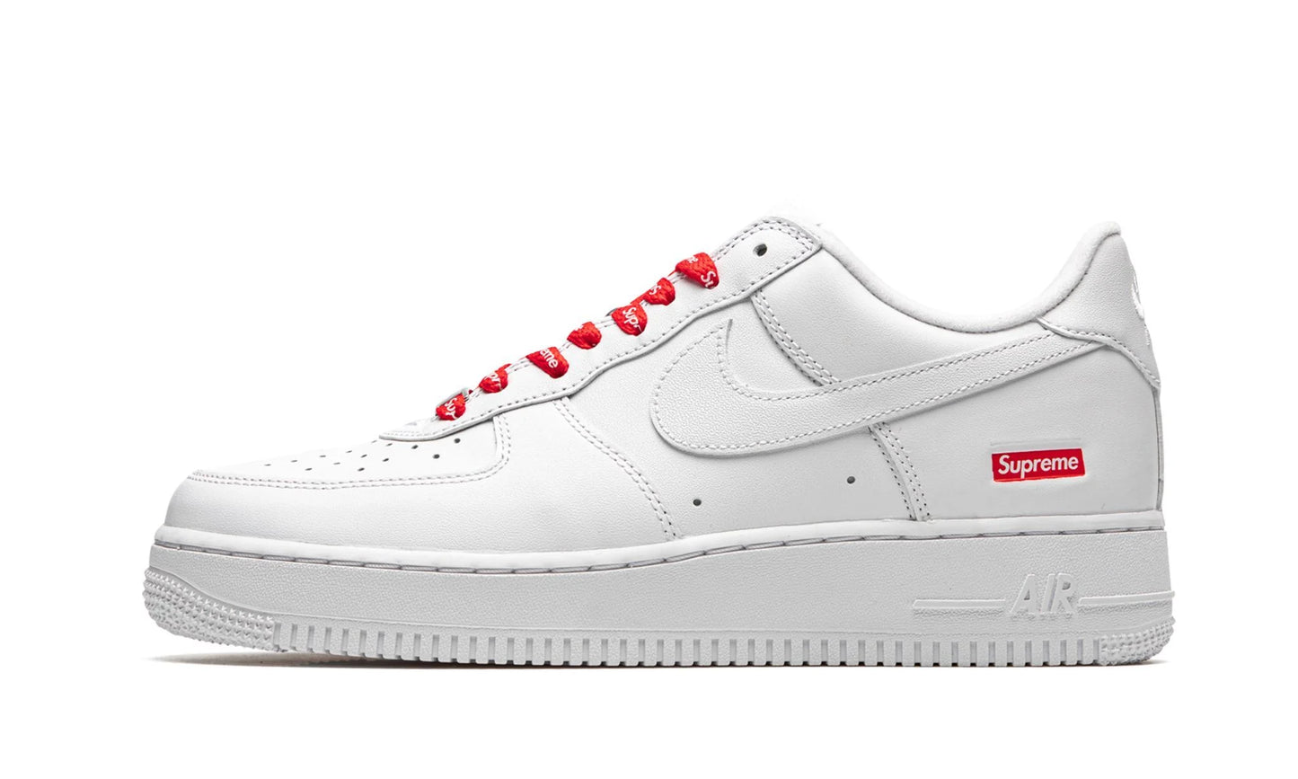 NIKE AIR FORCE 1 LOW “Supreme”