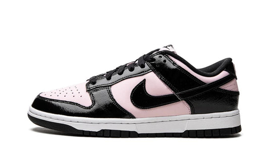 WMNS NIKE DUNK LOW SE "Pink Foam Black"