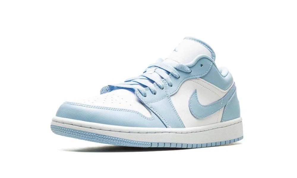 WMNS AIR JORDAN 1 LOW "Ice Blue"