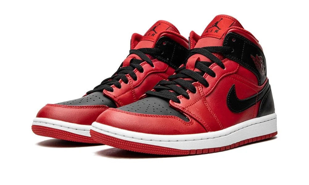 AIR JORDAN 1 MID "Reverse Bred"