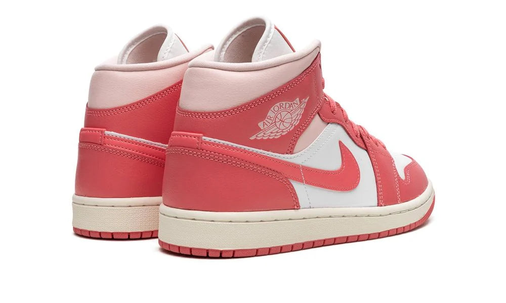 WMNS AIR JORDAN 1 MID "Strawberry Cream"