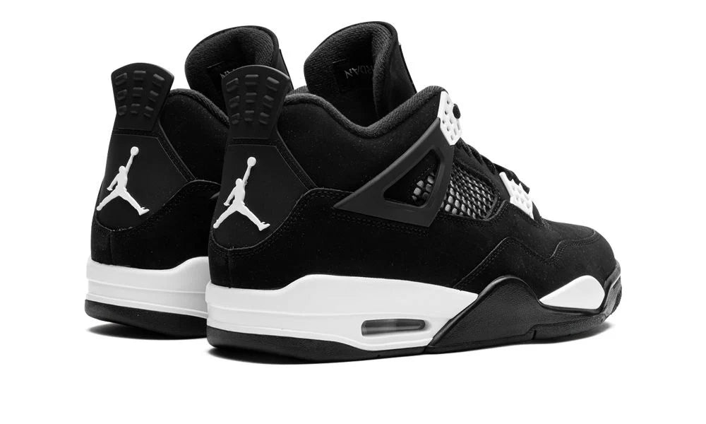 AIR JORDAN 4 RETRO "White Thunder"