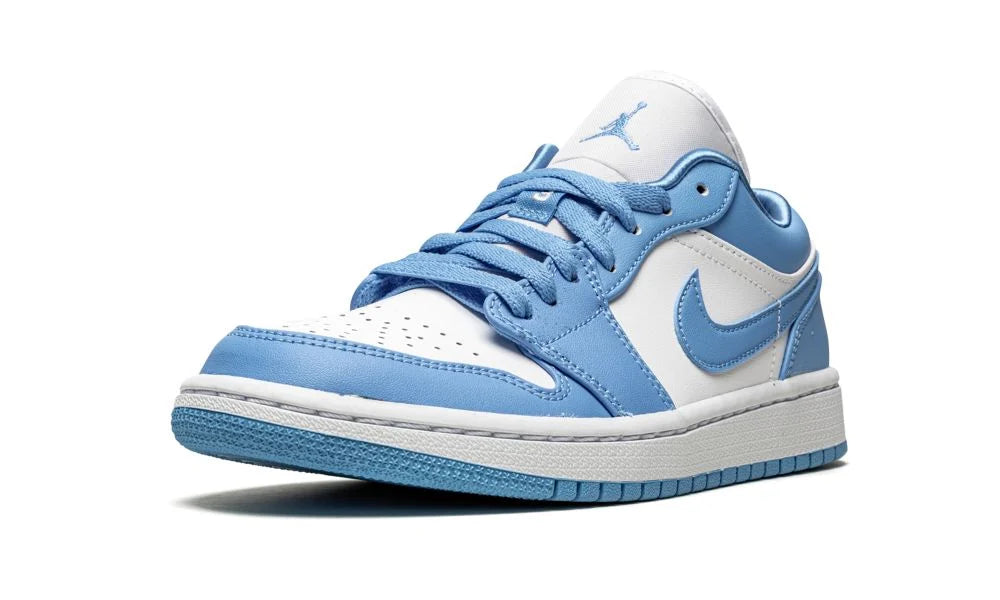 WMNS AIR JORDAN 1 LOW "UNC"
