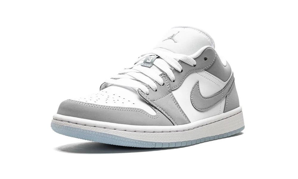 WMNS AIR JORDAN 1 LOW "Wolf Grey"